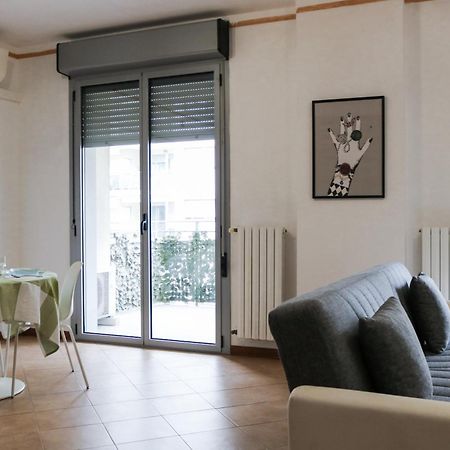 Urban Balcony Hideaway - 3 People Lägenhet Milano Exteriör bild